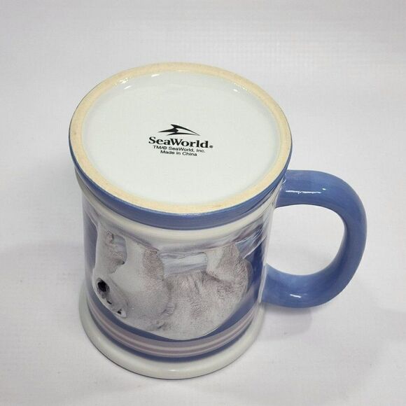 Polar Bears 3-D Embossed Coffee Tea Mug SeaWorld - Picture 6 of 9